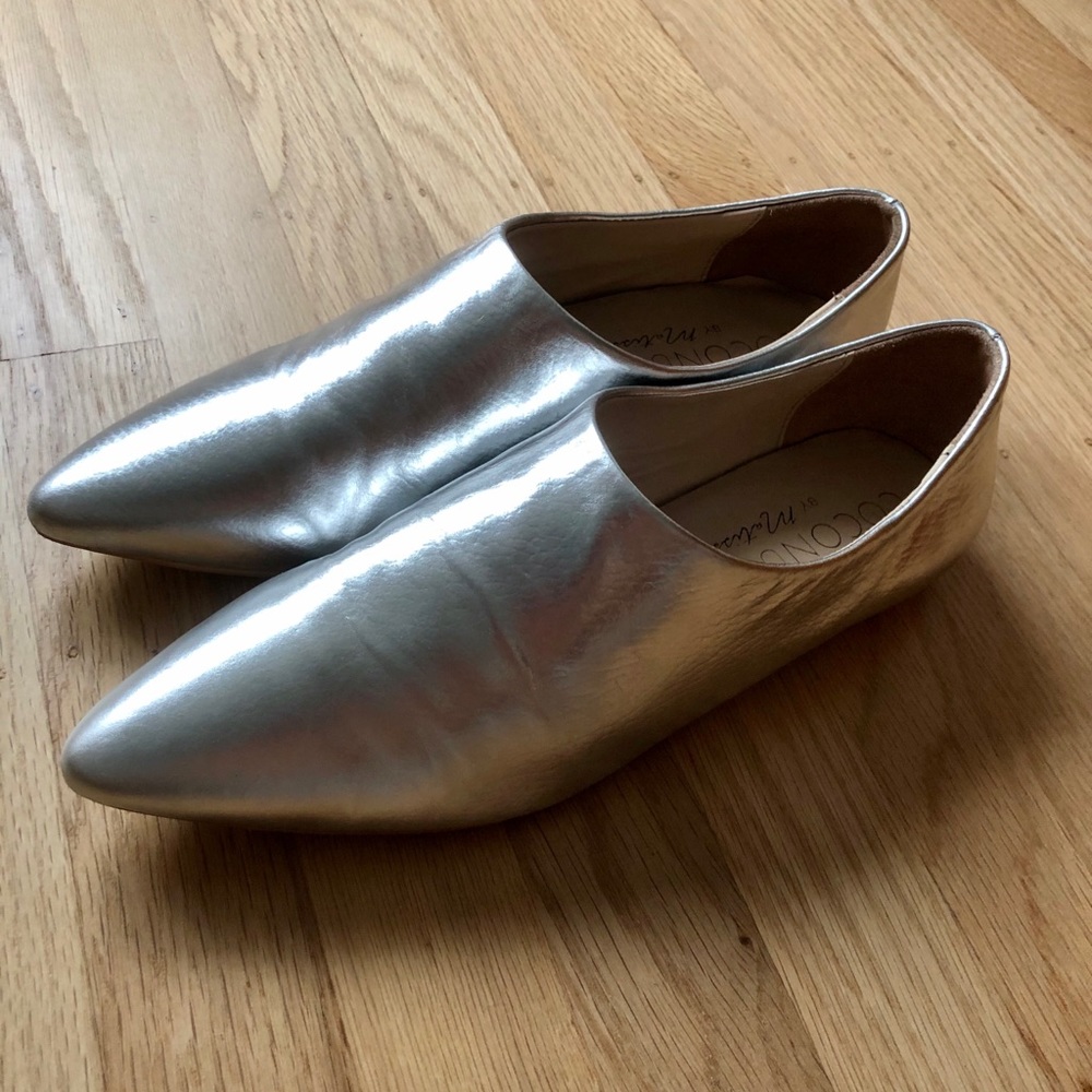 Coconuts Silver Flats